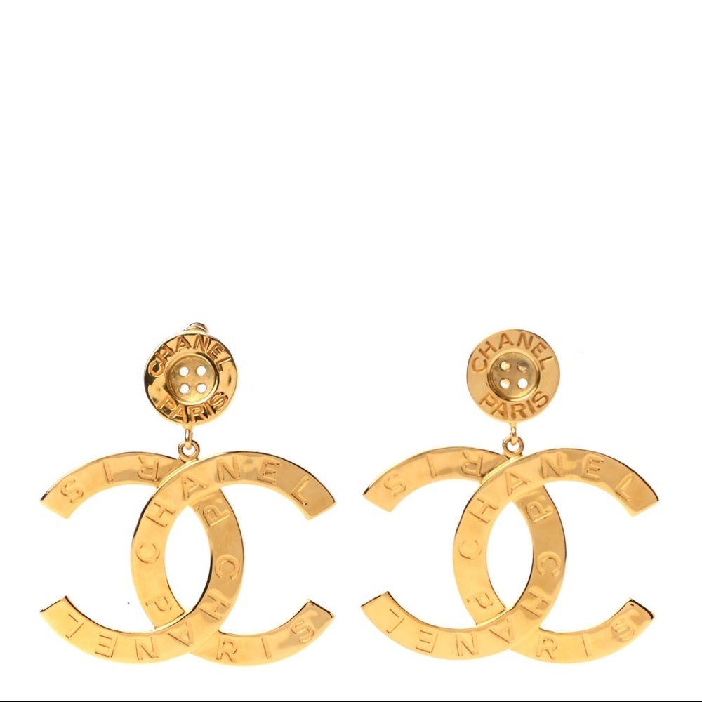 IN search of this earrings